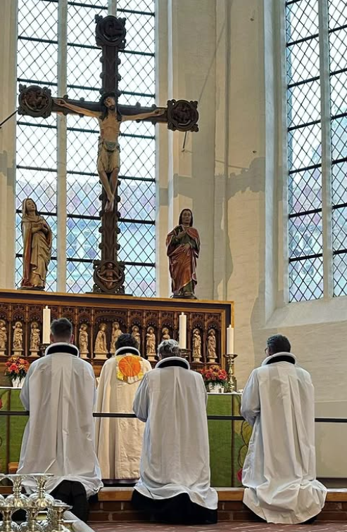 Gud er et vanskeligt spørgsmål – ordination i Haderslev Domkirke